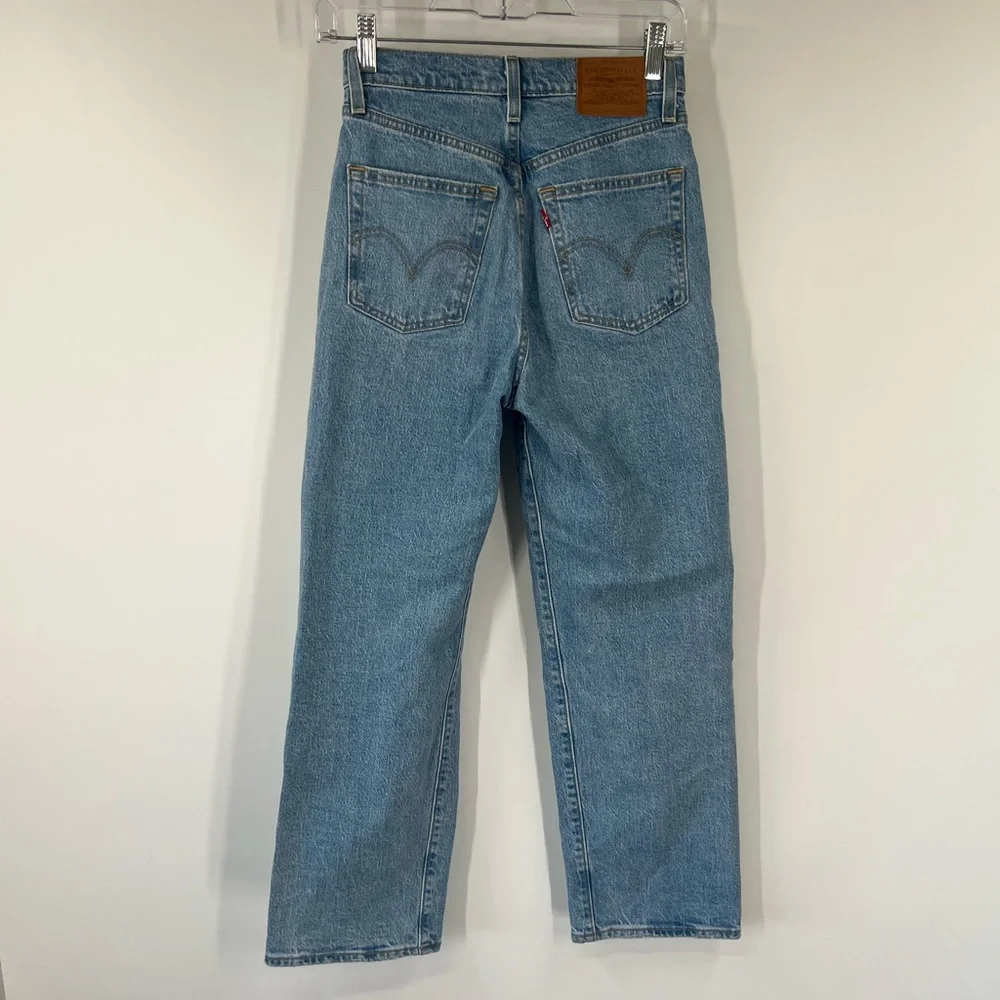 Levi’s Ribcage Straight Ankle Jeans Button Fly High Rise